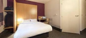 B and B ARRAS0