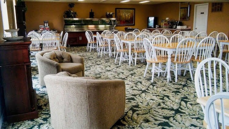 Branson Surrey Inn0