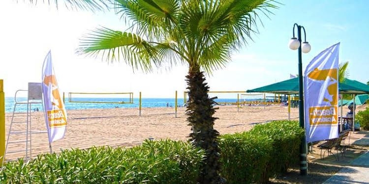 Paloma Paradise Beach0