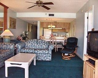 Camaron Cove0
