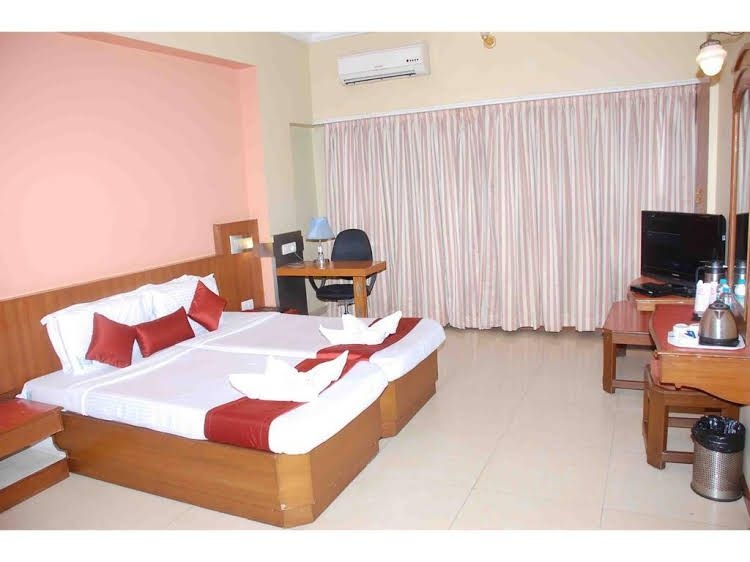 Vista Rooms at Lashkar Mohalla1