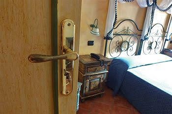 Albergo Victoria0
