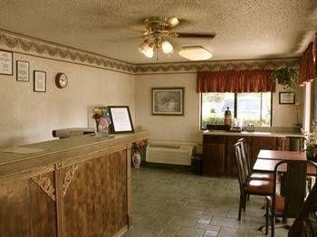Executive Inn and Suites0