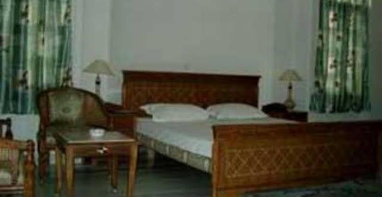Gautam Retreat4