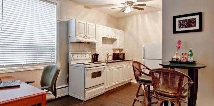 Oshawa Executive Suites0