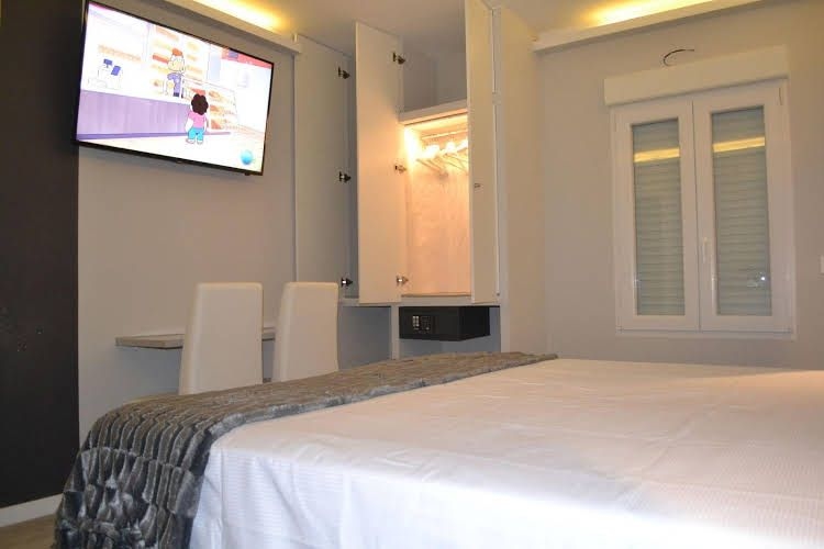 Hostal Overnight Madrid0