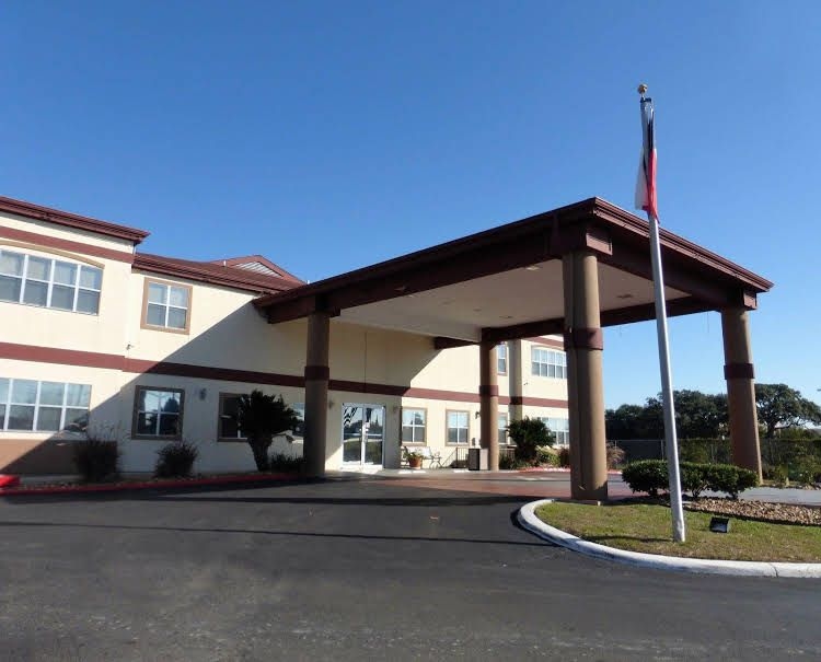 Red Roof Inn and Suites San Antonio Fiesta Park3