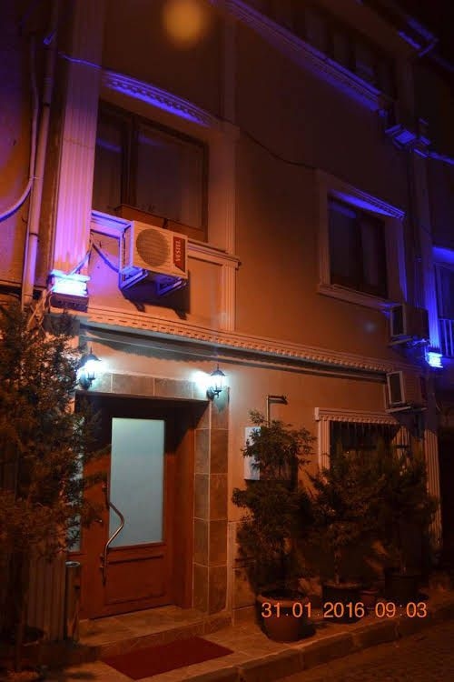 Merot Suites0
