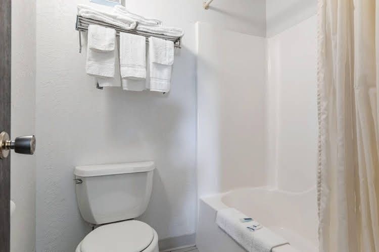Rodeway Inn0