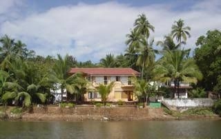 Britona Riverside Retreat4