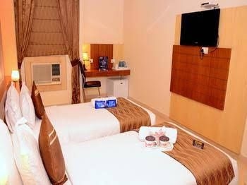 OYO Premium Charbagh Lucknow0