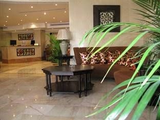 Landmark Suites0