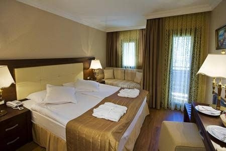 Latanya Park Resort2