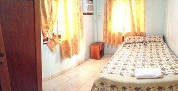 Paradiso Inn Apartments and Rooms0