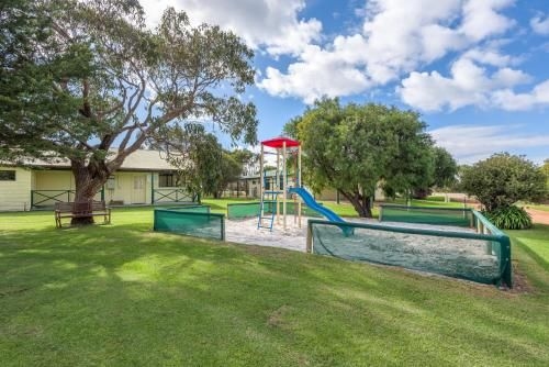 Surfside Ocean Beach Denmark Holiday Accommodation0