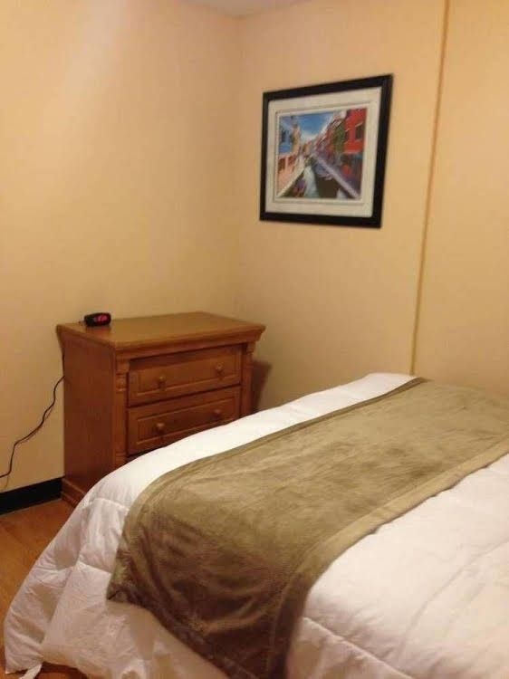 Orca Inn Suites0