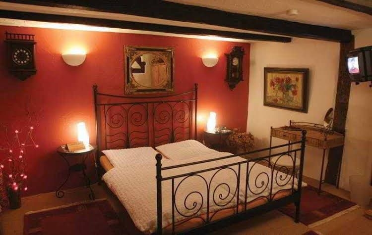 British Bed and Breakfast0