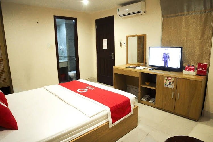 Morning Rooms Le Van Sy0
