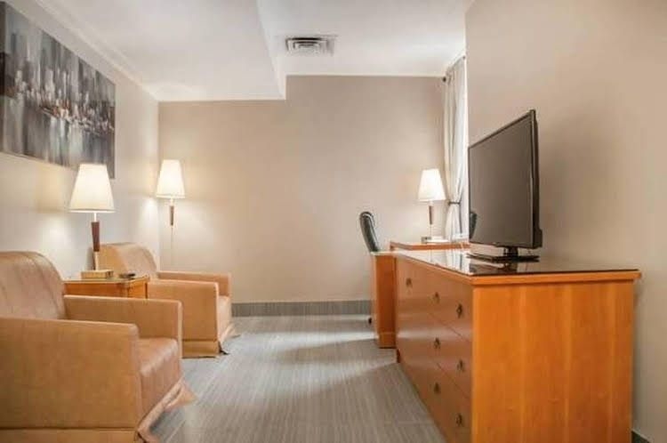 Empire Suites Montreal1