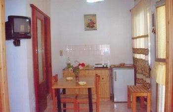 Hermoupolis Rooms0