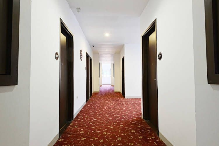 ZEN Rooms Sukaresmi Karang Setra0