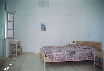 Anabel Studio and Apartments0