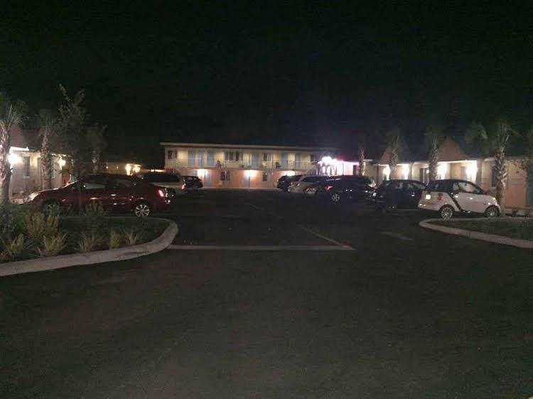 Delux Inn Clearwater0