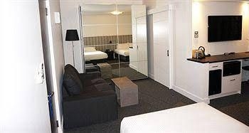 Eastern Town House Melbourne0