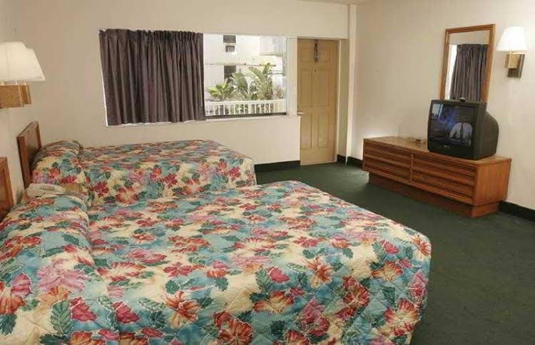 SAXONY INN0