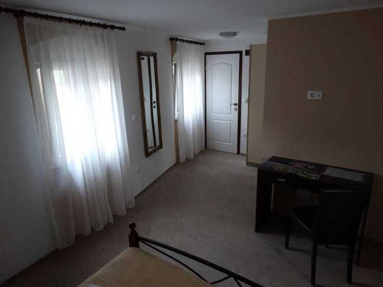 Studio Apartman Diokles3