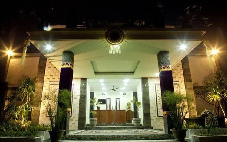 Teges Inn1