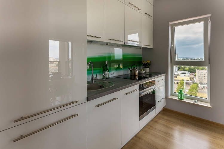 EOS Apartment0
