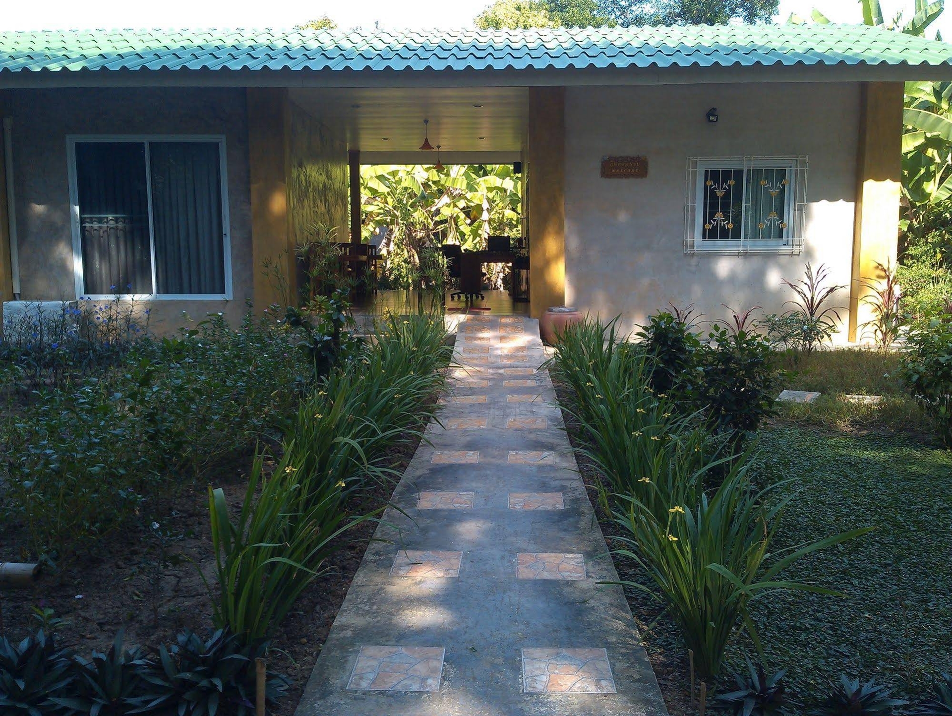 แคร์รีน บูติค (Carereen Boutique Resort)1