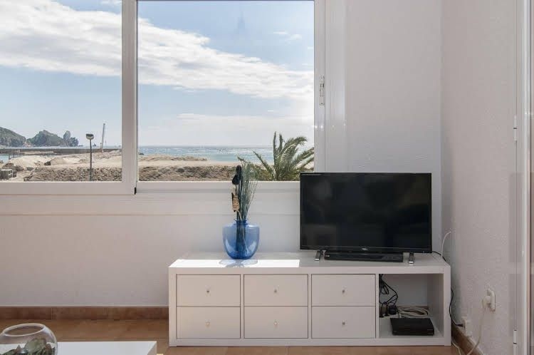 Seafront LEstartit Apartments0