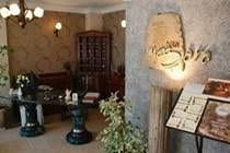 Megara Palace0