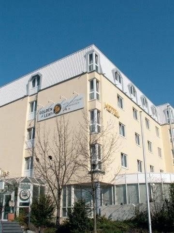 Golden Leaf Stuttgart0