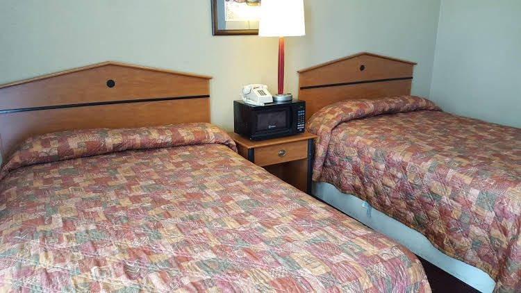 Budget Inn0
