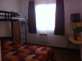 Cheap Beds Paris Rosny4