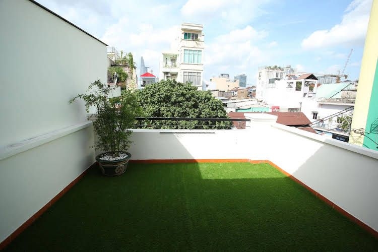 Saigon Inncrowd0
