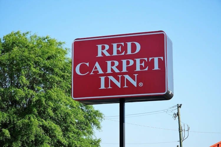 Red Carpet Inn0