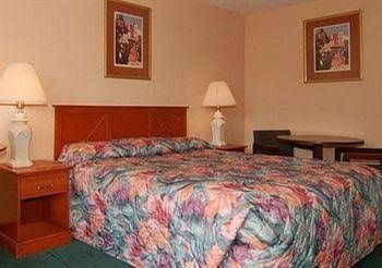 Red Carpet Inn2