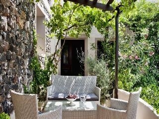 Lava Suites & Lounge1