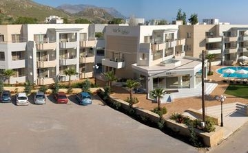 Molos Bay0