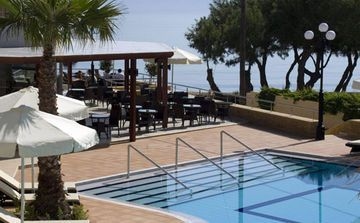 Molos Bay3