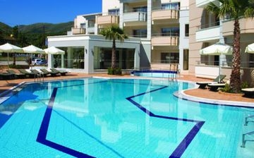 Molos Bay1