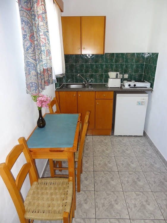 Michalis Studios and Apartments0