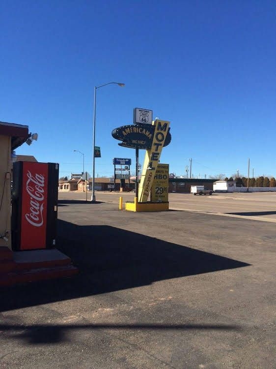 Americana Motel0