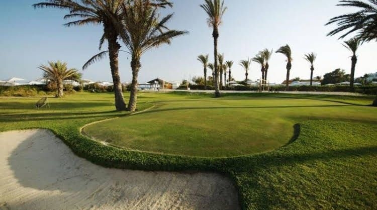 Delfino Beach Resort and Spa0