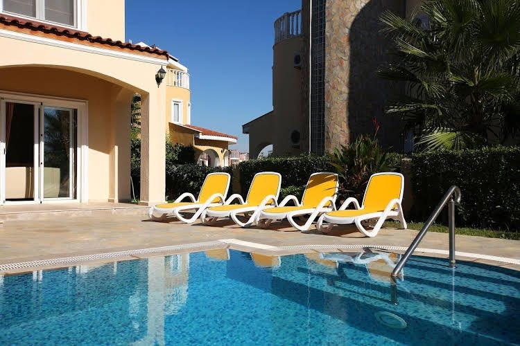 Palm Lane Villa0