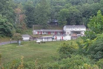 Colony House Motel0